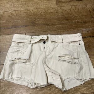 Size 26 Women's Cream Distressed Shorts Forever 21